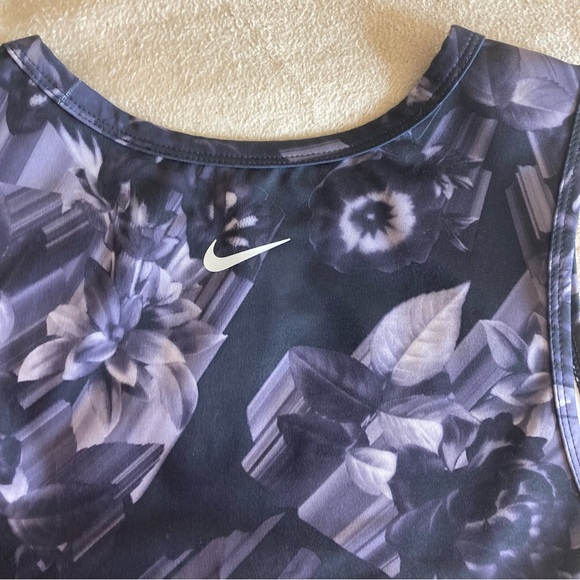 Nike athletic tank top size large - Picture 4 of 5